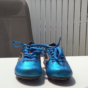 NEW NEVER WORN Cleats